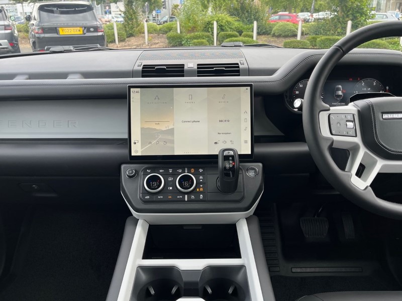  LAND ROVER DEFENDER 3.0 D250 X-Dynamic HSE 110 5dr Auto 5508279