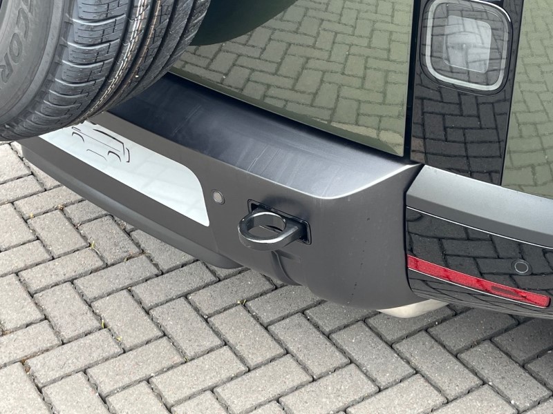  LAND ROVER DEFENDER 3.0 D250 X-Dynamic HSE 110 5dr Auto 5508287