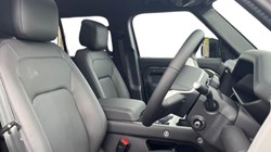 LAND ROVER DEFENDER 3.0 D250 X-Dynamic HSE 110 5dr Auto 5508292