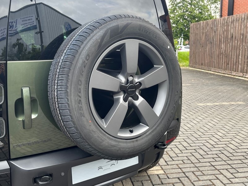  LAND ROVER DEFENDER 3.0 D250 X-Dynamic HSE 110 5dr Auto 5508323