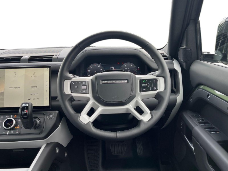  LAND ROVER DEFENDER 3.0 D250 X-Dynamic HSE 110 5dr Auto 5508280