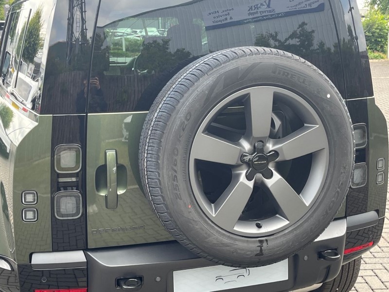  LAND ROVER DEFENDER 3.0 D250 X-Dynamic HSE 110 5dr Auto 5508314
