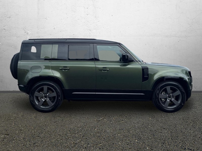  LAND ROVER DEFENDER 3.0 D250 X-Dynamic HSE 110 5dr Auto 5508270