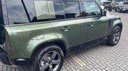 LAND ROVER DEFENDER 3.0 D250 X-Dynamic HSE 110 5dr Auto 5508319