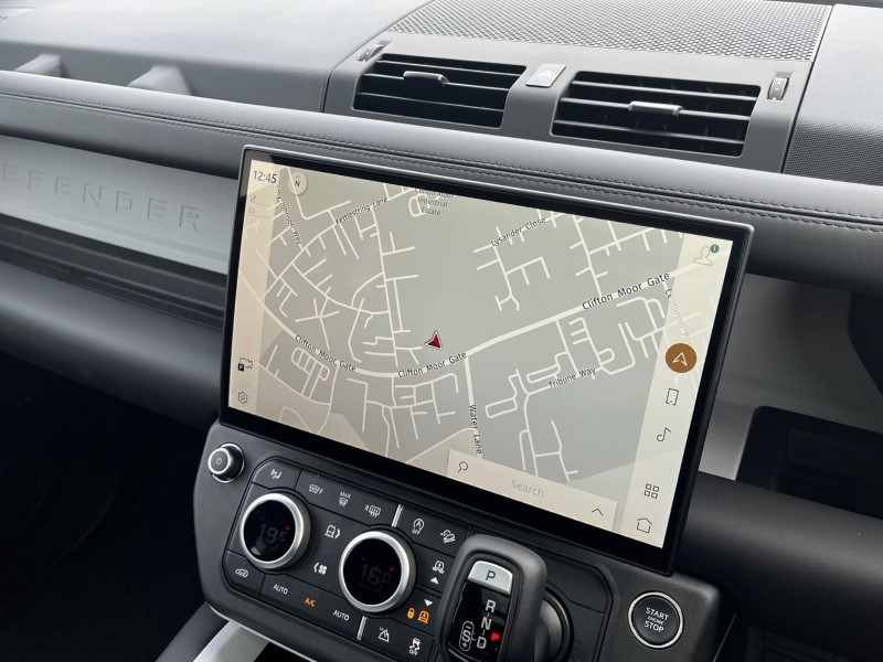  LAND ROVER DEFENDER 3.0 D250 X-Dynamic HSE 110 5dr Auto 5508297