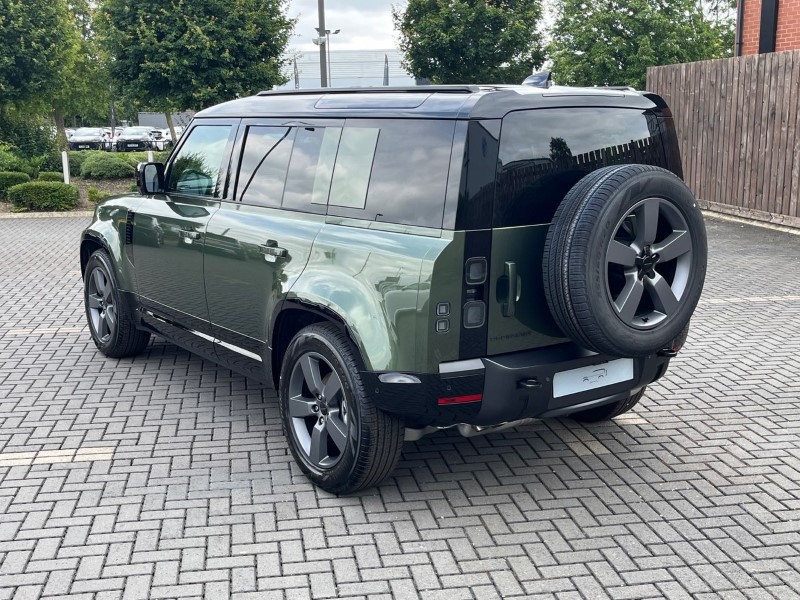  LAND ROVER DEFENDER 3.0 D250 X-Dynamic HSE 110 5dr Auto 5508324