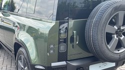 LAND ROVER DEFENDER 3.0 D250 X-Dynamic HSE 110 5dr Auto 5508284