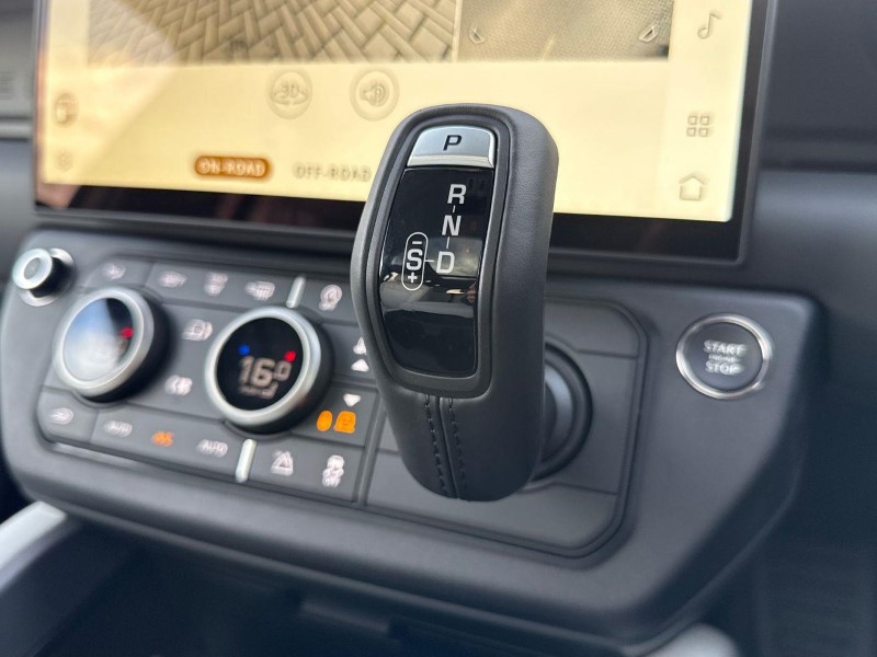 LAND ROVER DEFENDER 3.0 D350 X-Dynamic HSE 110 5dr Auto 5974974