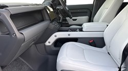 LAND ROVER DEFENDER 3.0 D350 X-Dynamic HSE 110 5dr Auto 5974964