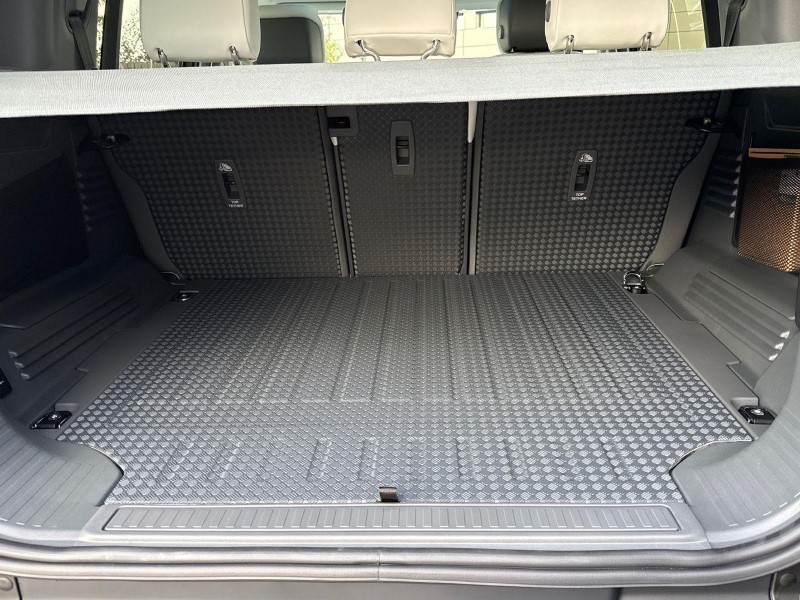 LAND ROVER DEFENDER 3.0 D350 X-Dynamic HSE 110 5dr Auto 5974971