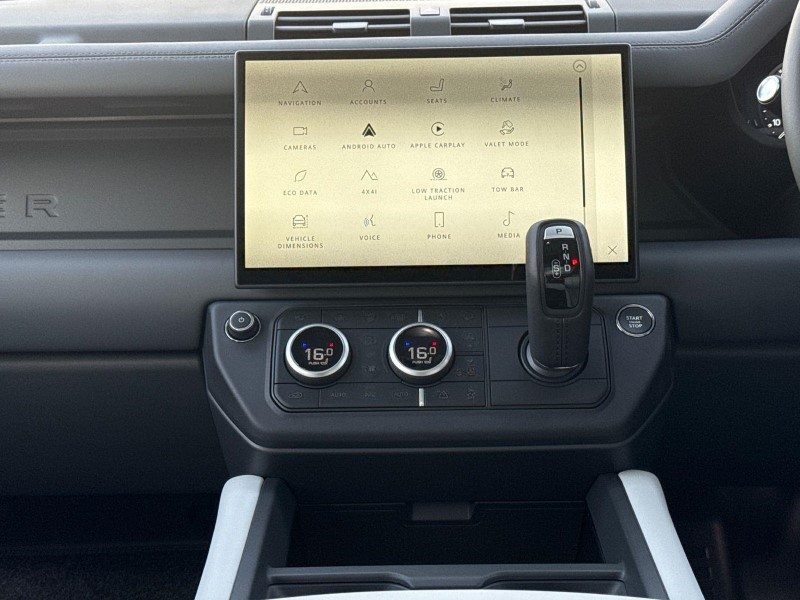 LAND ROVER DEFENDER 3.0 D350 X-Dynamic HSE 110 5dr Auto 5974975