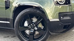LAND ROVER DEFENDER 3.0 D350 X-Dynamic HSE 110 5dr Auto 5974995
