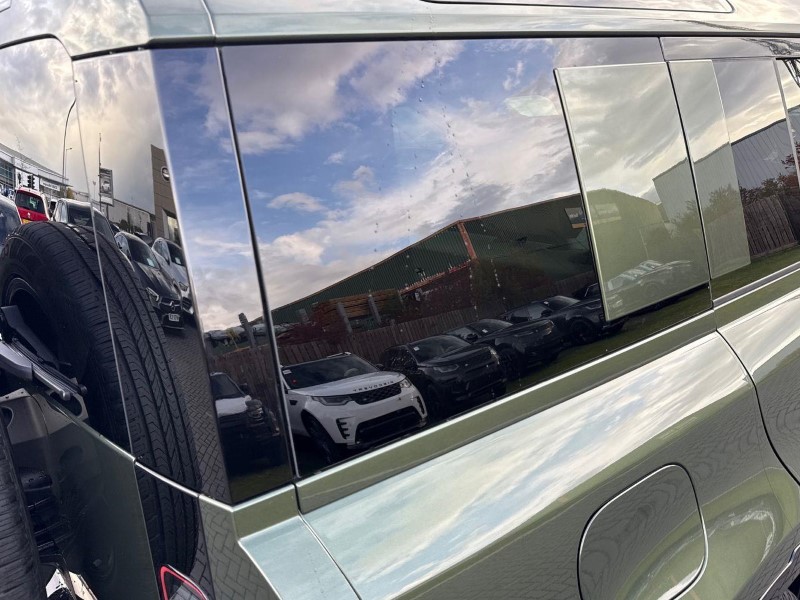 LAND ROVER DEFENDER 3.0 D350 X-Dynamic HSE 110 5dr Auto 5975004