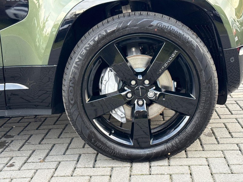 LAND ROVER DEFENDER 3.0 D350 X-Dynamic HSE 110 5dr Auto 5974969