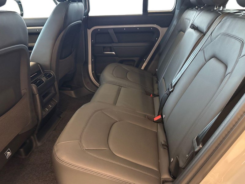  LAND ROVER DEFENDER 3.0 D250 X-Dynamic HSE 110 5dr Auto 5839976