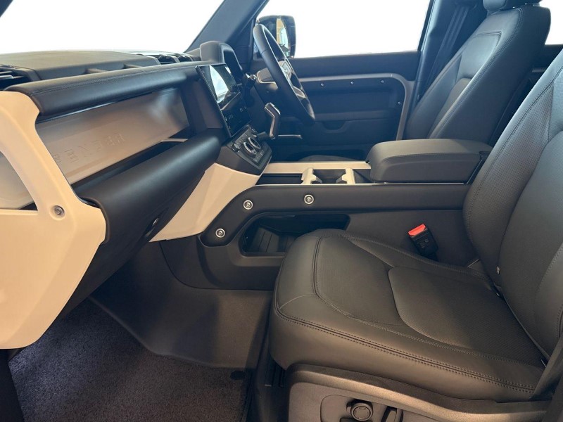  LAND ROVER DEFENDER 3.0 D250 X-Dynamic HSE 110 5dr Auto 5839975