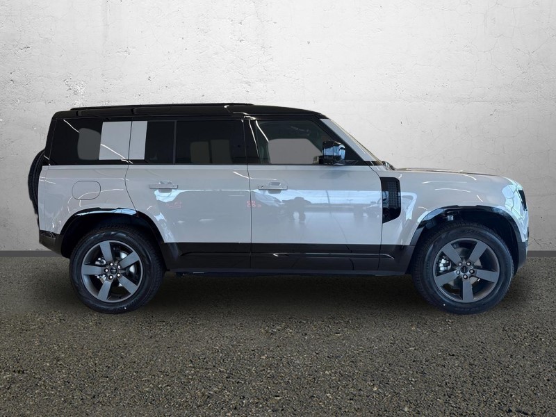  LAND ROVER DEFENDER 3.0 D250 X-Dynamic HSE 110 5dr Auto 5839977