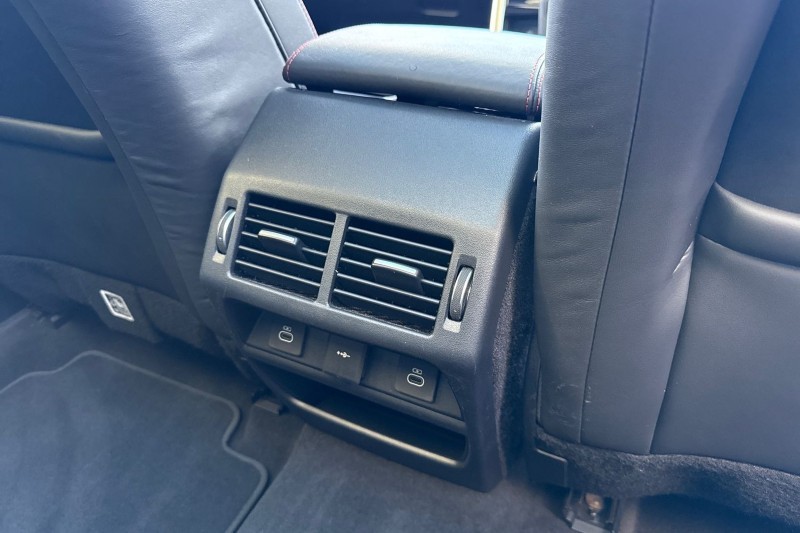 2023 (23) LAND ROVER DISCOVERY SPORT 2.0 D200 R-Dynamic HSE 5dr Auto 4692857