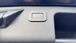 2023 (23) LAND ROVER DISCOVERY SPORT 2.0 D200 R-Dynamic HSE 5dr Auto 4692880