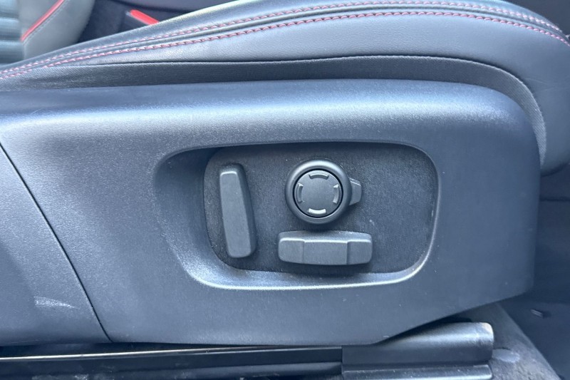 2023 (23) LAND ROVER DISCOVERY SPORT 2.0 D200 R-Dynamic HSE 5dr Auto 4692864