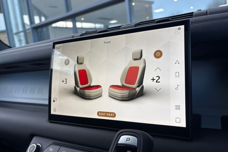 2025 (75) LAND ROVER DEFENDER 3.0 D250 X-Dynamic SE 110 5dr Auto 5168283