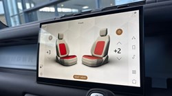 2025 (75) LAND ROVER DEFENDER 3.0 D250 X-Dynamic SE 110 5dr Auto 5168283