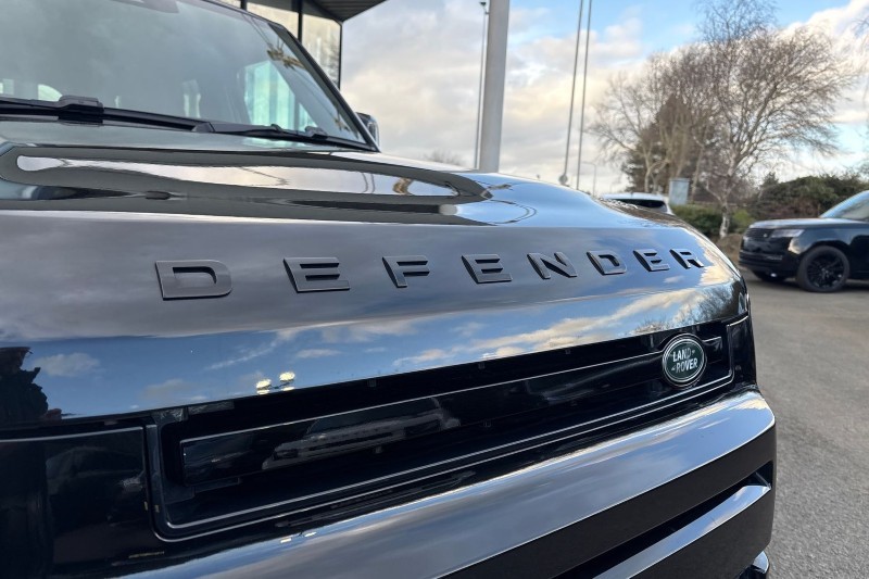 2025 (75) LAND ROVER DEFENDER 3.0 D250 X-Dynamic SE 110 5dr Auto 5168292
