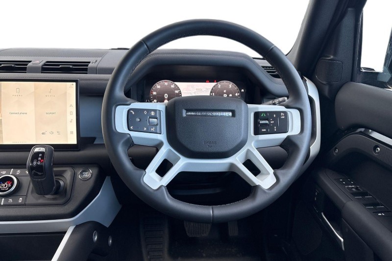 2025 (75) LAND ROVER DEFENDER 3.0 D250 X-Dynamic SE 110 5dr Auto 5168262