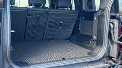 2025 (75) LAND ROVER DEFENDER 3.0 D250 X-Dynamic SE 110 5dr Auto 5168289