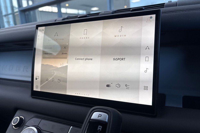 2025 (75) LAND ROVER DEFENDER 3.0 D250 X-Dynamic SE 110 5dr Auto 5168277