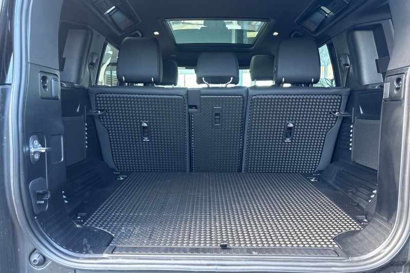 2025 (75) LAND ROVER DEFENDER 3.0 D250 X-Dynamic SE 110 5dr Auto 5168257