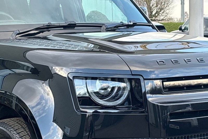 2025 (75) LAND ROVER DEFENDER 3.0 D250 X-Dynamic SE 110 5dr Auto 5168264