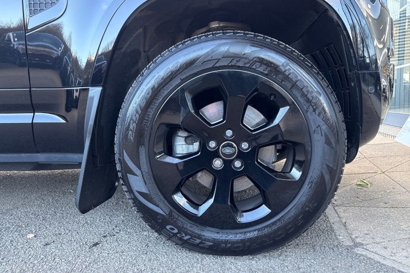 2025 (75) LAND ROVER DEFENDER 3.0 D250 X-Dynamic SE 110 5dr Auto 5168255