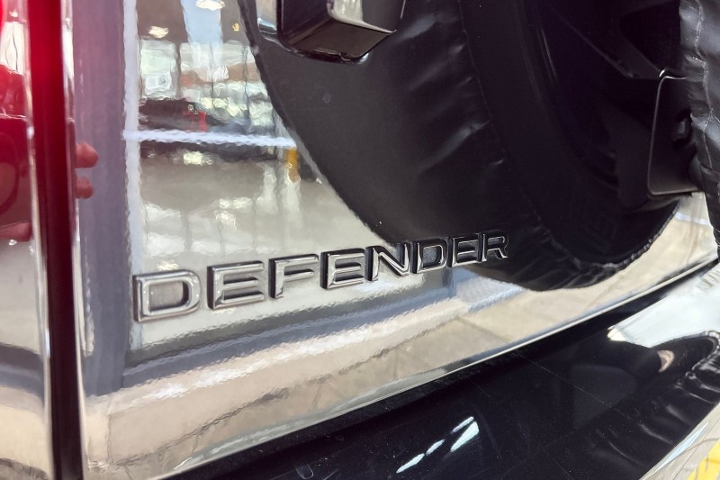 2025 (75) LAND ROVER DEFENDER 3.0 D250 X-Dynamic SE 110 5dr Auto 5168295