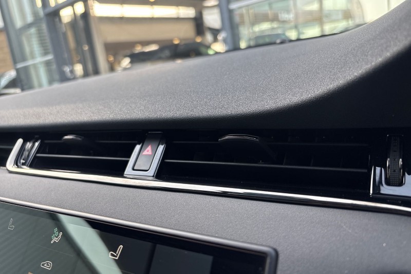 2025 (75) LAND ROVER RANGE ROVER EVOQUE 2.0 D200 Dynamic SE 5dr Auto 5205739