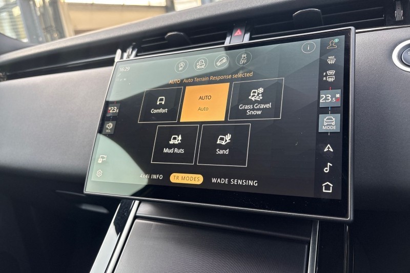 2025 (75) LAND ROVER RANGE ROVER EVOQUE 2.0 D200 Dynamic SE 5dr Auto 5205741