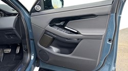 2025 (75) LAND ROVER RANGE ROVER EVOQUE 2.0 D200 Dynamic SE 5dr Auto 5205724