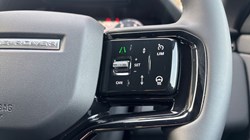 2025 (75) LAND ROVER RANGE ROVER EVOQUE 2.0 D200 Dynamic SE 5dr Auto 5205731