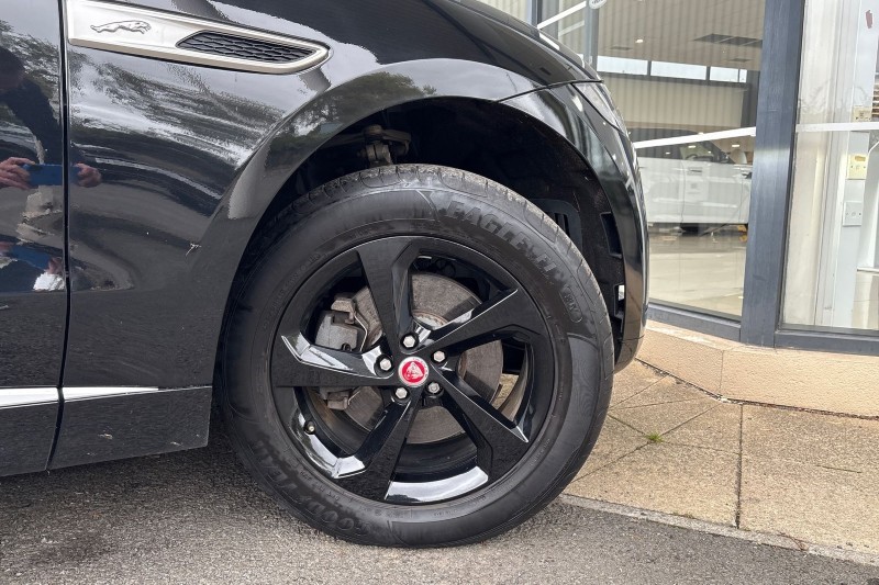 2022 (22) JAGUAR F-PACE 2.0 D200 R-Dynamic S 5dr Auto AWD 4638196