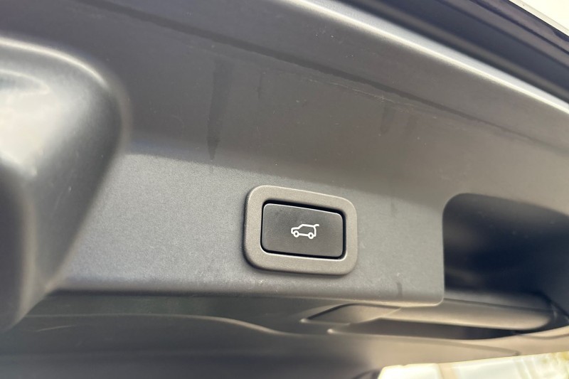 2022 (22) JAGUAR F-PACE 2.0 D200 R-Dynamic S 5dr Auto AWD 4638187