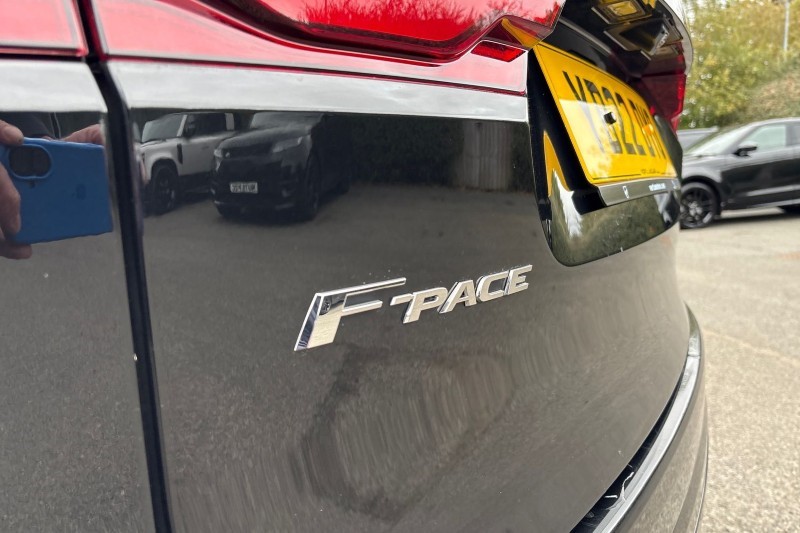 2022 (22) JAGUAR F-PACE 2.0 D200 R-Dynamic S 5dr Auto AWD 4638193