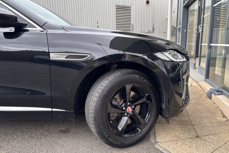 2022 (22) JAGUAR F-PACE 2.0 D200 R-Dynamic S 5dr Auto AWD 4638189