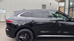 2022 (22) JAGUAR F-PACE 2.0 D200 R-Dynamic S 5dr Auto AWD 4638198