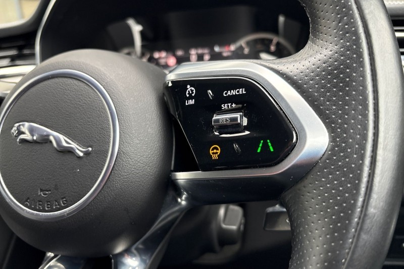 2022 (22) JAGUAR F-PACE 2.0 D200 R-Dynamic S 5dr Auto AWD 4638171