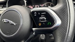 2022 (22) JAGUAR F-PACE 2.0 D200 R-Dynamic S 5dr Auto AWD 4638171