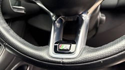 2022 (22) JAGUAR F-PACE 2.0 D200 R-Dynamic S 5dr Auto AWD 4638165
