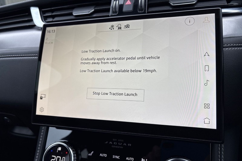 2022 (22) JAGUAR F-PACE 2.0 D200 R-Dynamic S 5dr Auto AWD 4638183