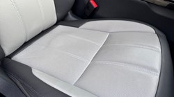 2025 (75) LAND ROVER RANGE ROVER EVOQUE 2.0 D200 Dynamic SE 5dr Auto 5195995