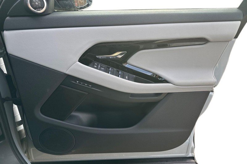 2025 (75) LAND ROVER RANGE ROVER EVOQUE 2.0 D200 Dynamic SE 5dr Auto 5195992