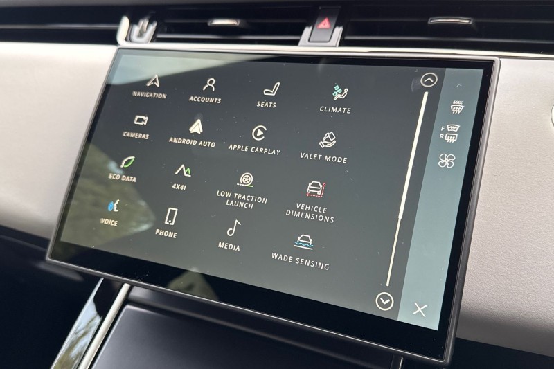 2025 (75) LAND ROVER RANGE ROVER EVOQUE 2.0 D200 Dynamic SE 5dr Auto 5196000